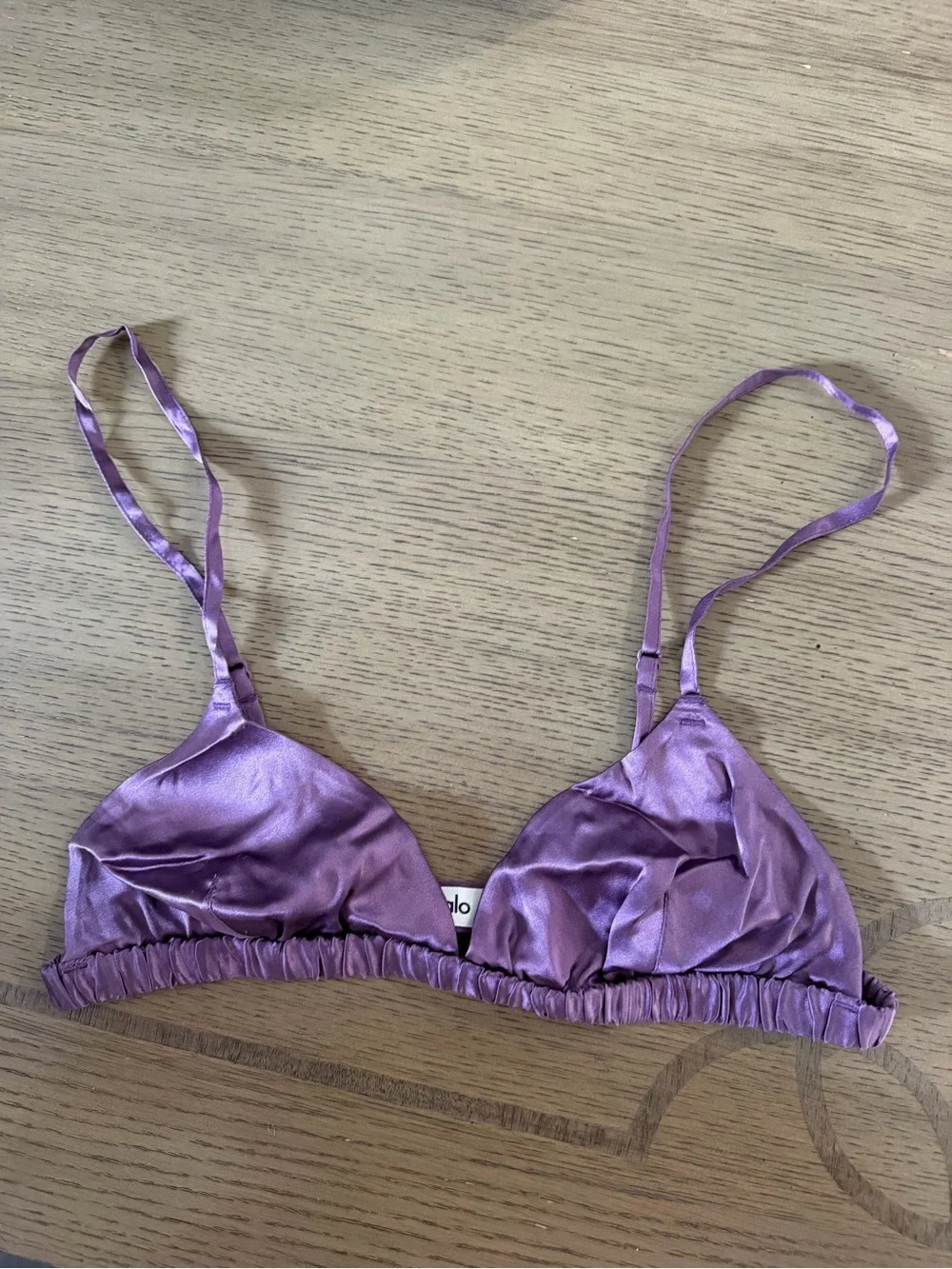 ALO Yoga smooth satin